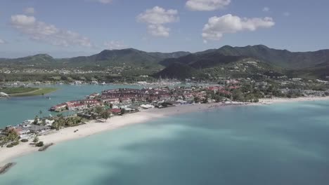 Vuelo-Sobre-La-Alegre-Playa-De-Antigua