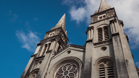 Timelapse-of-the-facade-of-Metropolitan-Cathedral-of-Fortaleza,-Ceara,-Brazil