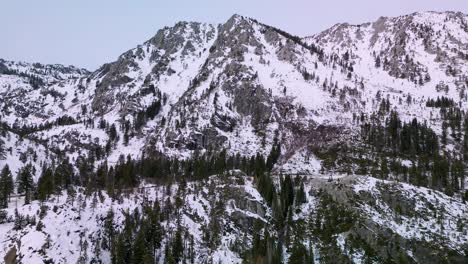 Vista-Aérea-Del-Desierto-De-Desolación-Desde-Emerald-Bay,-Lake-Tahoe,-California