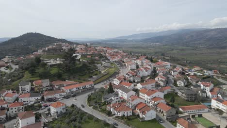 Vista-Aérea-Del-Histórico-Pueblo-Portugués-De-Belmonte