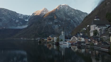 Establishing-shot-of-Hallstatt-Austria-during-sunrise