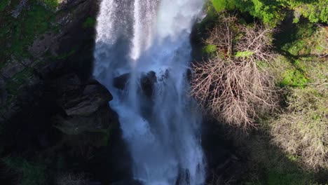Powerful-Stream-Of-Vilagocende-Waterfall-Near-Fonsagrada-In-Lugo,-Galicia-Spain