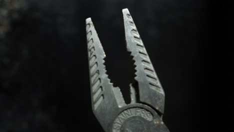 Close-up-of-metal-pliers-opening-and-closing