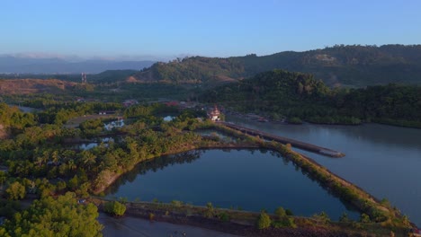 Islas-Serenas-Aguas-Tranquilas-Amanecer-Luz-De-La-Mañana