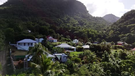 Malerisches-Guadeloupe:-Luftaufnahmen-Der-Ländlichen-Schönheit-In-60 fps