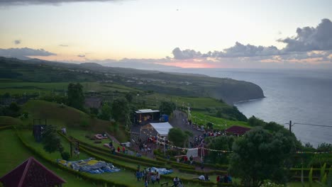 Sunset-time-lapse-of-festival-overlooking-Atlantic-on-São-Miguel-island