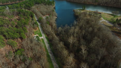 State-Highway-16-In-Der-Nähe-Des-Erholungsgebiets-Lake-Wedington-In-Arkansas,-USA