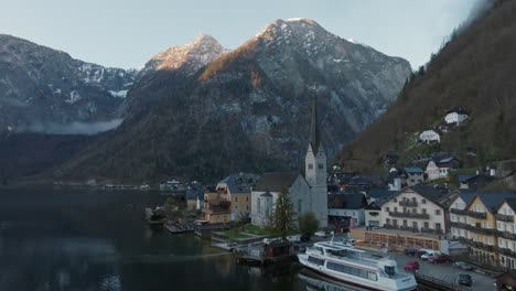 Establishing-cinematic-shot-of-Hallstatt-Austria