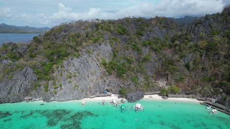 Vacation-and-Island-Hopping-Concept-at-tropical-Scenery-of-Banul-Beach-in-Coron,-Aerial