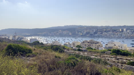 Moving-frame-with-a-seaport-in-Malta