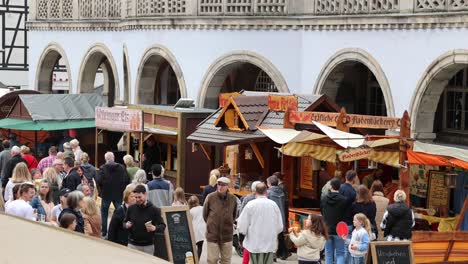 Allgemeine-Stimmung-Auf-Dem-Mittelaltermarkt-In-Menden-Sauerland