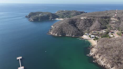 Bahías-De-Huatulco-Desde-Un-Dron,-Un-Destino-De-Playa-En-Oaxaca,-México