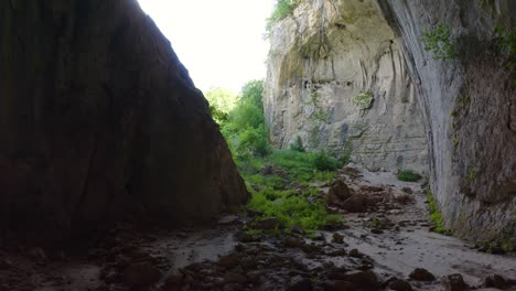 Flying-Inside-The-Prohodna-Cave-In-Karlukovo,-Bulgaria