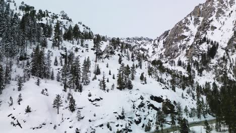 Vista-Aérea-Del-Desierto-De-Desolación-Desde-Emerald-Bay,-Lake-Tahoe,-California