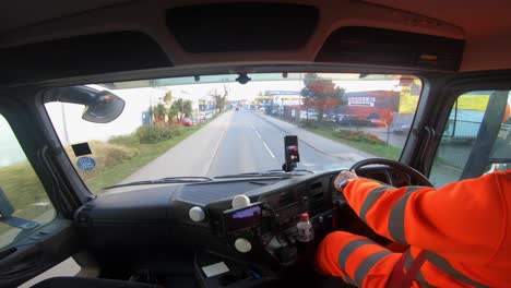 Lorry's-Journey:-Road-Ahead-from-the-Driver's-Perspective