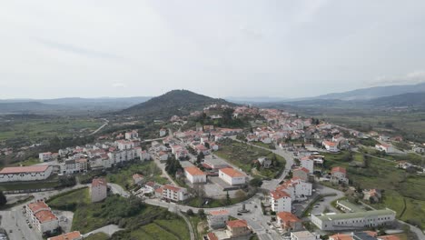 Vista-Aérea-Del-Histórico-Pueblo-Portugués-De-Belmonte