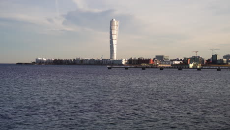 Distant-View-Of-Turning-Torso-Neo-futurist-Residential-Skyscraper-In-Malmö,-Sweden