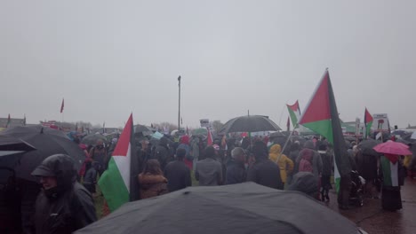 Una-Foto-Panorámica-De-La-Protesta-A-Favor-De-Palestina-En-Glasgow-Green.
