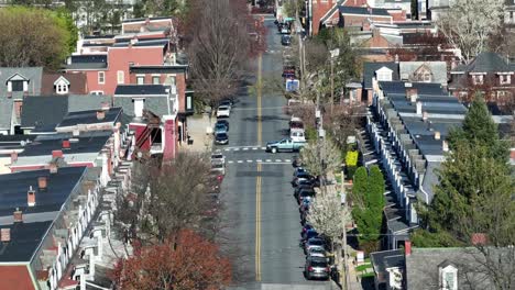 Frühling-In-Einer-Amerikanischen-Stadt