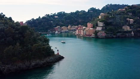 Portofino-seaside-village-with-pastel-colored-houses-on-Italian-Riviera,-aerial