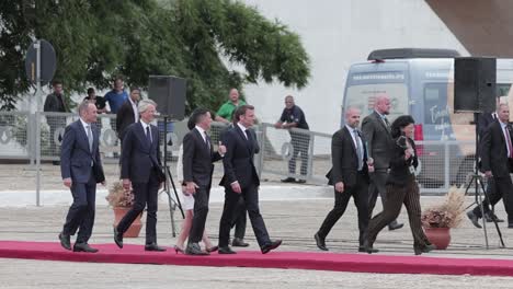 El-Presidente-Francés-Y-Su-Delegación-Reciben-Un-Trato-De-Alfombra-Roja-En-Brasilia