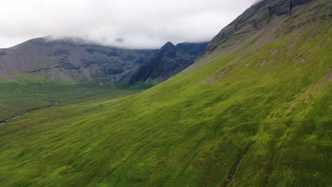 Low-Cloud-Over-Mountains-on-Isle-of-Skye,-Scottish-Highlands,-Scotland,-United-Kingdom