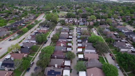 Dies-Ist-Ein-Luftbildvideo-Eines-Wohnviertels-In-Lewisville,-Texas