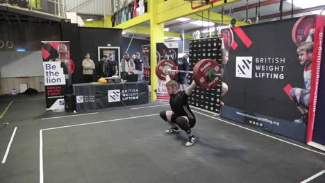 Male-athlete-performing-a-snatch-in-slow-motion