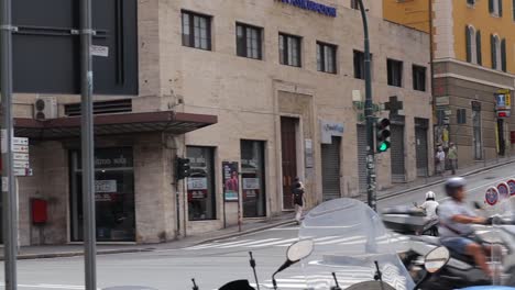 Motorbike-and-scooter-traffic-in-the-Genoa-city-centre-in-Italy