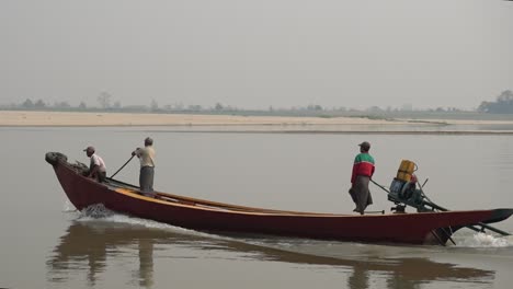 A-small-boat-on-the-Irrawaddy-river-in-Myanmar