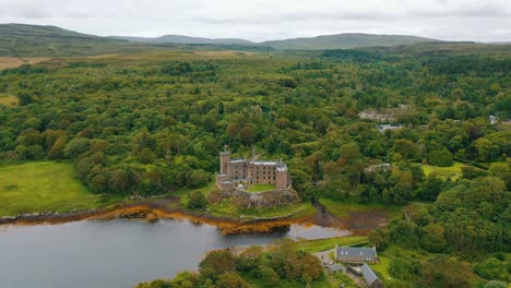 Aerial-Shot-of-Dunvegan-Castle