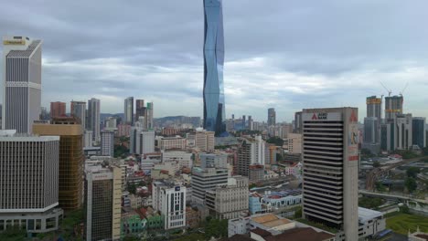 Merdeka-118-En-La-Ciudad-De-Kuala-Lumpur,-Cielo-Nublado