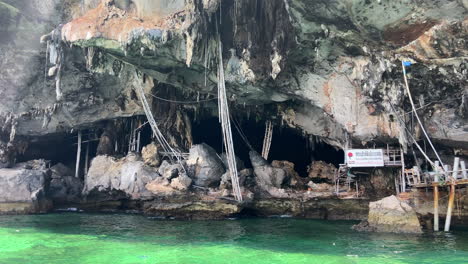 Wikingerhöhle-Auf-Den-Phi-Phi-Inseln