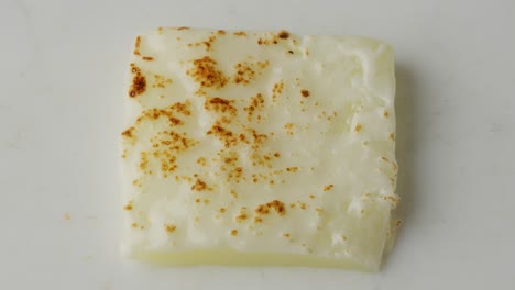 Rebanada-Quemada-De-Queso-Mozzarella