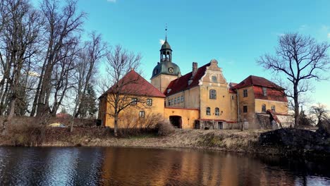 Gazing-upon-Lielstraupe-Castle-in-Straupe,-Cēsis-Municipality,-Vidzeme-Region,-Latvia