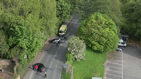 Redaktionelle-Luftaufnahmen-Von-Einem-Verkehrsunfall-Zwischen-Fahrern-Im-Vereinigten-Königreich