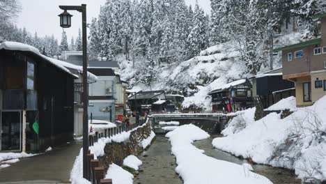 Toma-Estática-De-Establecimiento-En-Los-Meses-De-Invierno-Del-Norte-De-Japón.