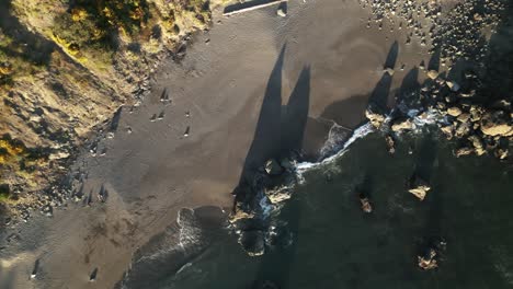 Rugged-beauty,-dramatic-cliffs,-and-stunning-ocean-vistas