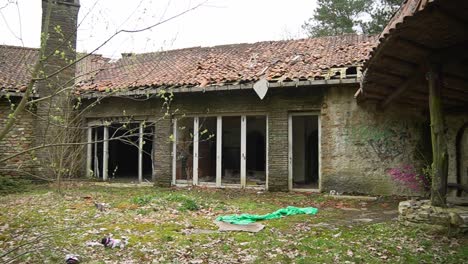 Panoramic-view-outside-balcony-of-an-abandoned-mansion-in-the-belgian-forest,-exterior-view