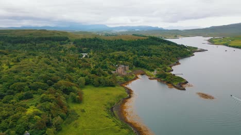 Toma-Aérea-Del-Castillo-De-Dunvegan