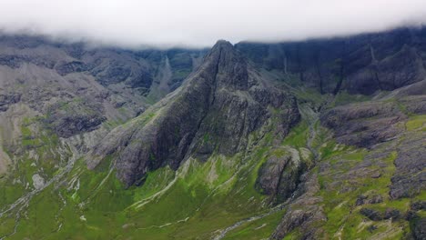 Low-Cloud-Over-Bruach-na-Frìthe-Mountain