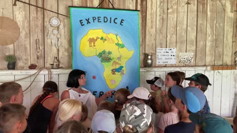 Children's-summer-camp-with-an-African-expedition-theme