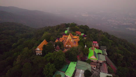 Templo-Doi-Shuep-En-La-Selva-Del-Norte-De-Tailandia