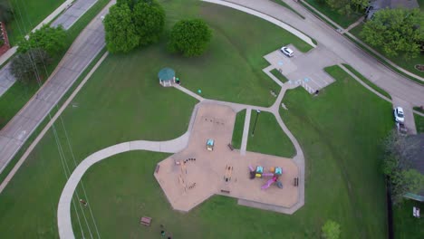 Este-Es-Un-Video-Aéreo-Del-Parque-Meadowlake-En-Lewisville,-Texas.