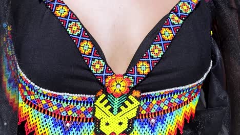 Women's-fashion-with-Huichol-art-applications-with-intense-color-beads