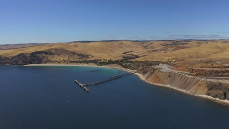 Aerial-view-of-the-coastline-of-Fleurieu-Peninsula,-South-Australia