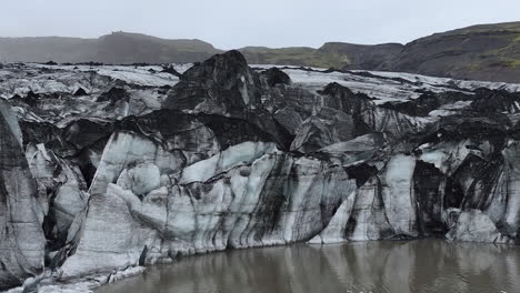 Drone-Shot-of-Glacier-in-Highlands-of-Iceland