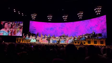 Concierto-De-Andre-Rieu-Y-Su-Orquesta-Johann-Strauss-En-Arena-Sofia