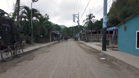 Calle-Principal-De-Palomino-Y-Tiendas-Locales,-Colombia