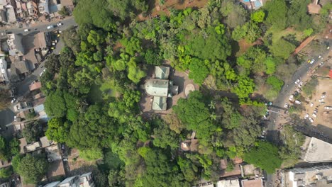 Town-Hall-museum-wide-to-closeup-drone-view-in-Kolhapur-in-Maharashtra